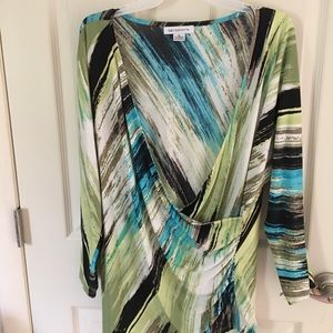 Blouse with cross over look.